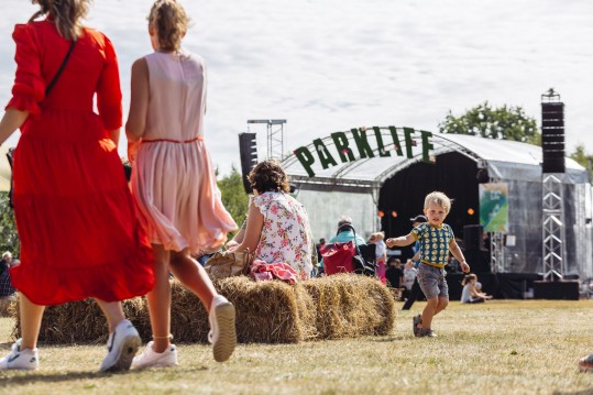 71461169 1395134670636889 4684437640525643776 o